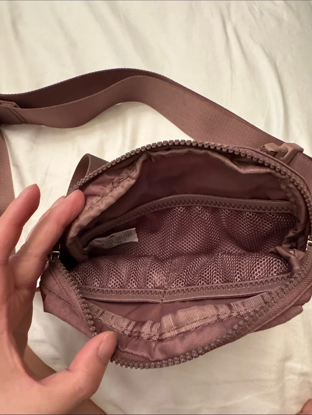 Nike Aura body bag